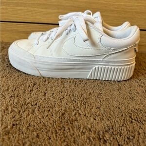 Nike Court Legacy Lift